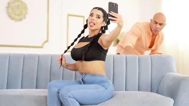 [TeensLoveHugeCocks] Sara Retali (Big Dick Try-On / 09.28.2024)